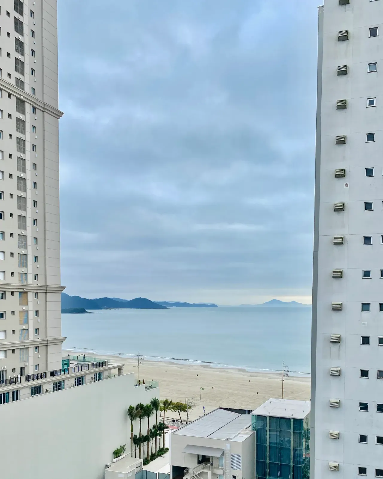 Apartamento no Edifício Mendelssohn com 3 suítes em Balneário Camboriú — foto 10