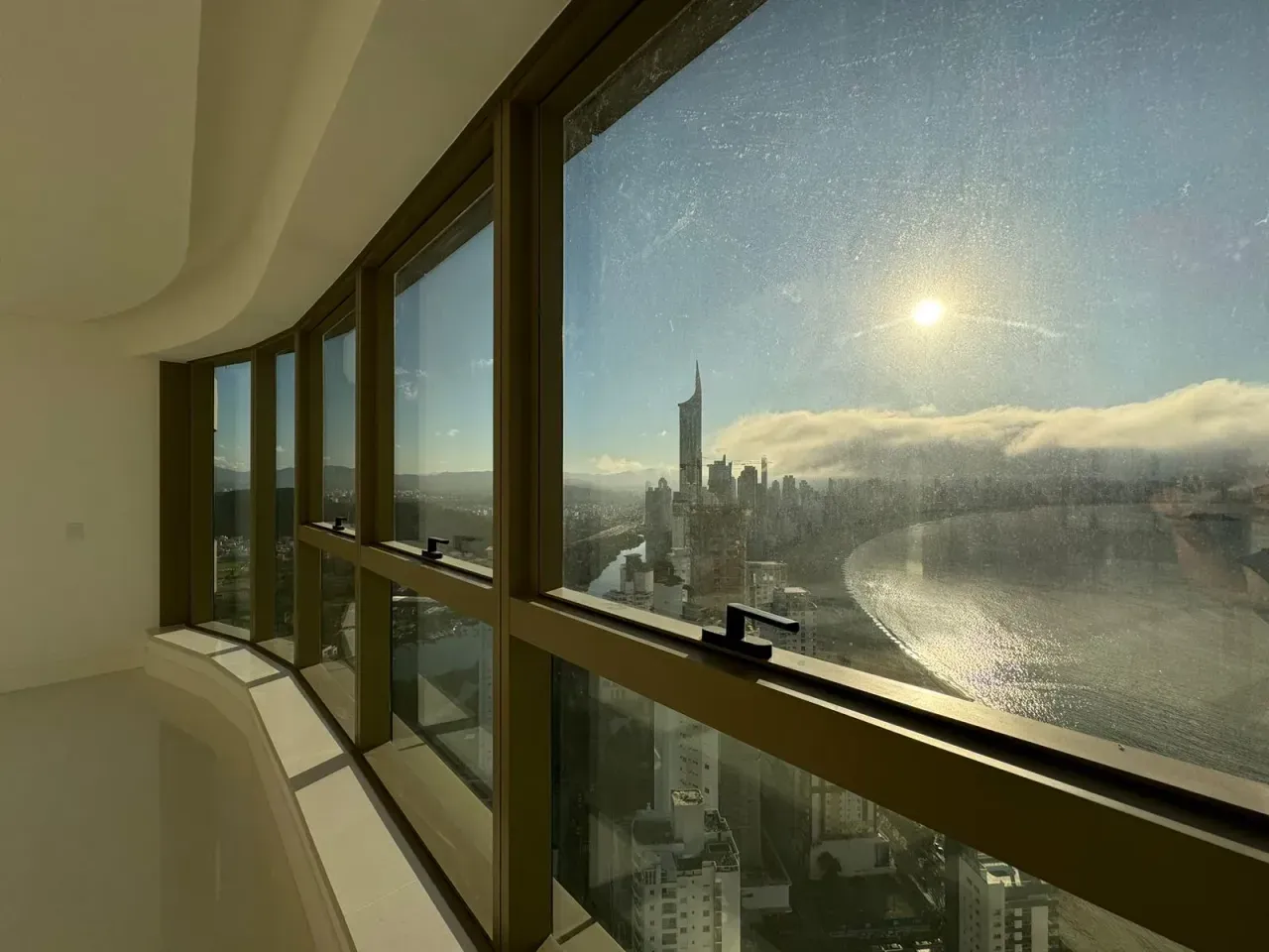 Apartamento no Edifício Yachthouse com 4 suítes em Balneário Camboriú — foto 9