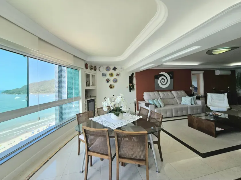 Apartamento no Edifício Villa Cora com 3 suítes em Balneário Camboriú — foto 7