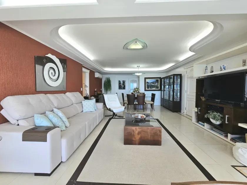 Apartamento no Edifício Villa Cora com 3 suítes em Balneário Camboriú — foto 10