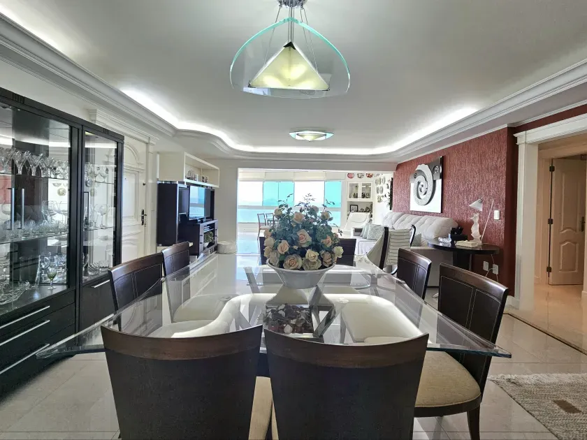 Apartamento no Edifício Villa Cora com 3 suítes em Balneário Camboriú — foto 13