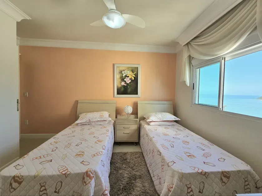 Apartamento no Edifício Villa Cora com 3 suítes em Balneário Camboriú — foto 18
