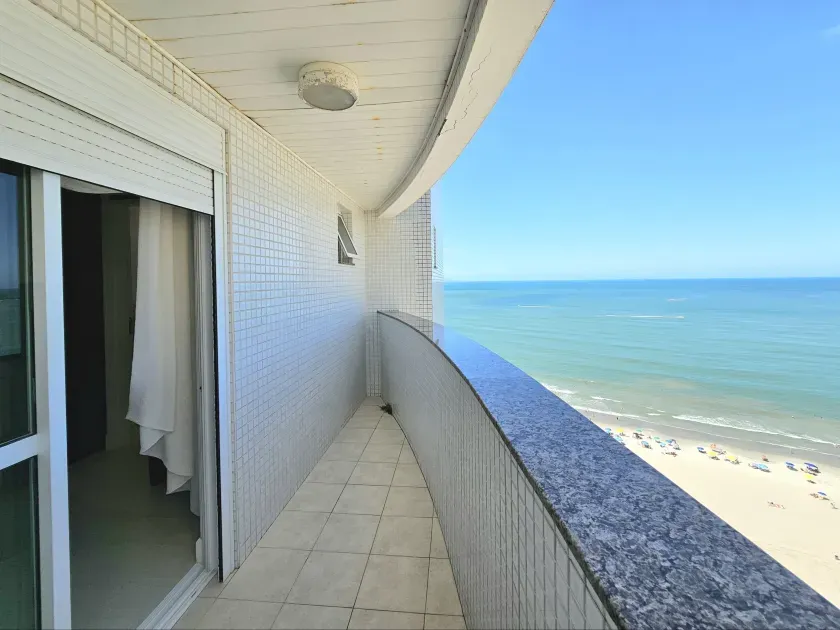 Apartamento no Edifício Villa Cora com 3 suítes em Balneário Camboriú — foto 20