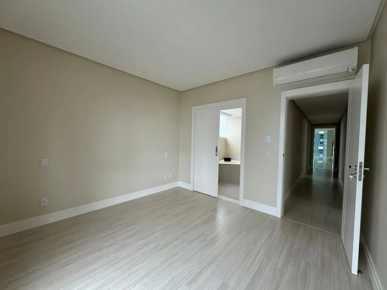 Apartamento no Edifício Vision Tower com 4 suítes em Balneário Camboriú — foto 9
