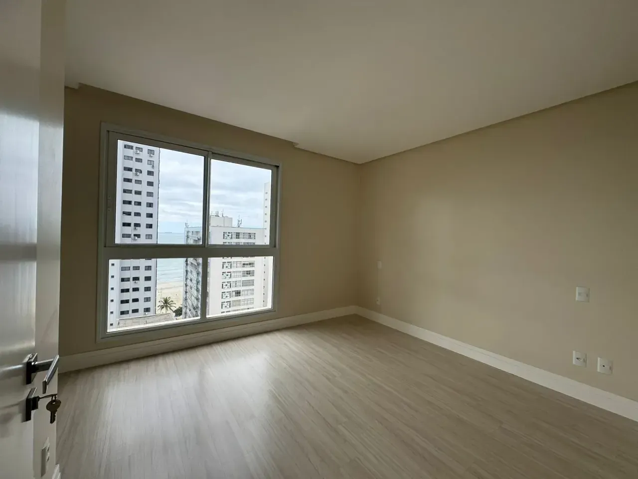 Apartamento no Edifício Vision Tower com 4 suítes em Balneário Camboriú — foto 15