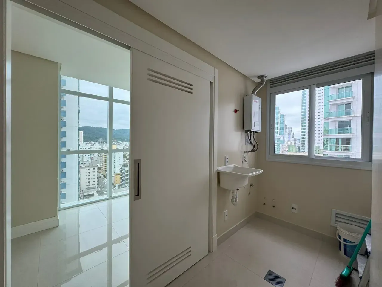 Apartamento no Edifício Vision Tower com 4 suítes em Balneário Camboriú — foto 21