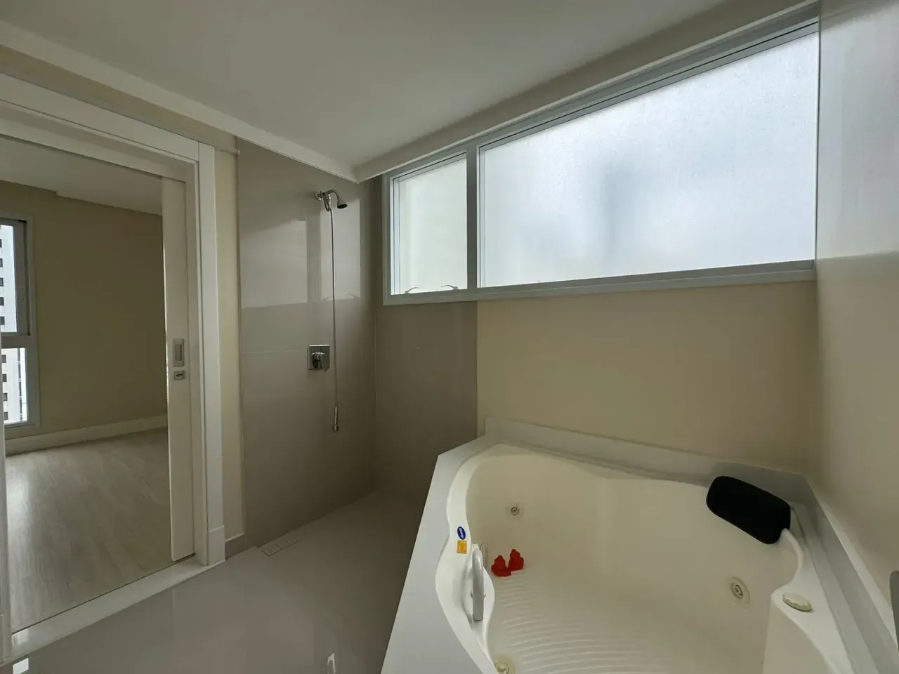Apartamento no Edifício Vision Tower com 4 suítes em Balneário Camboriú — foto 23
