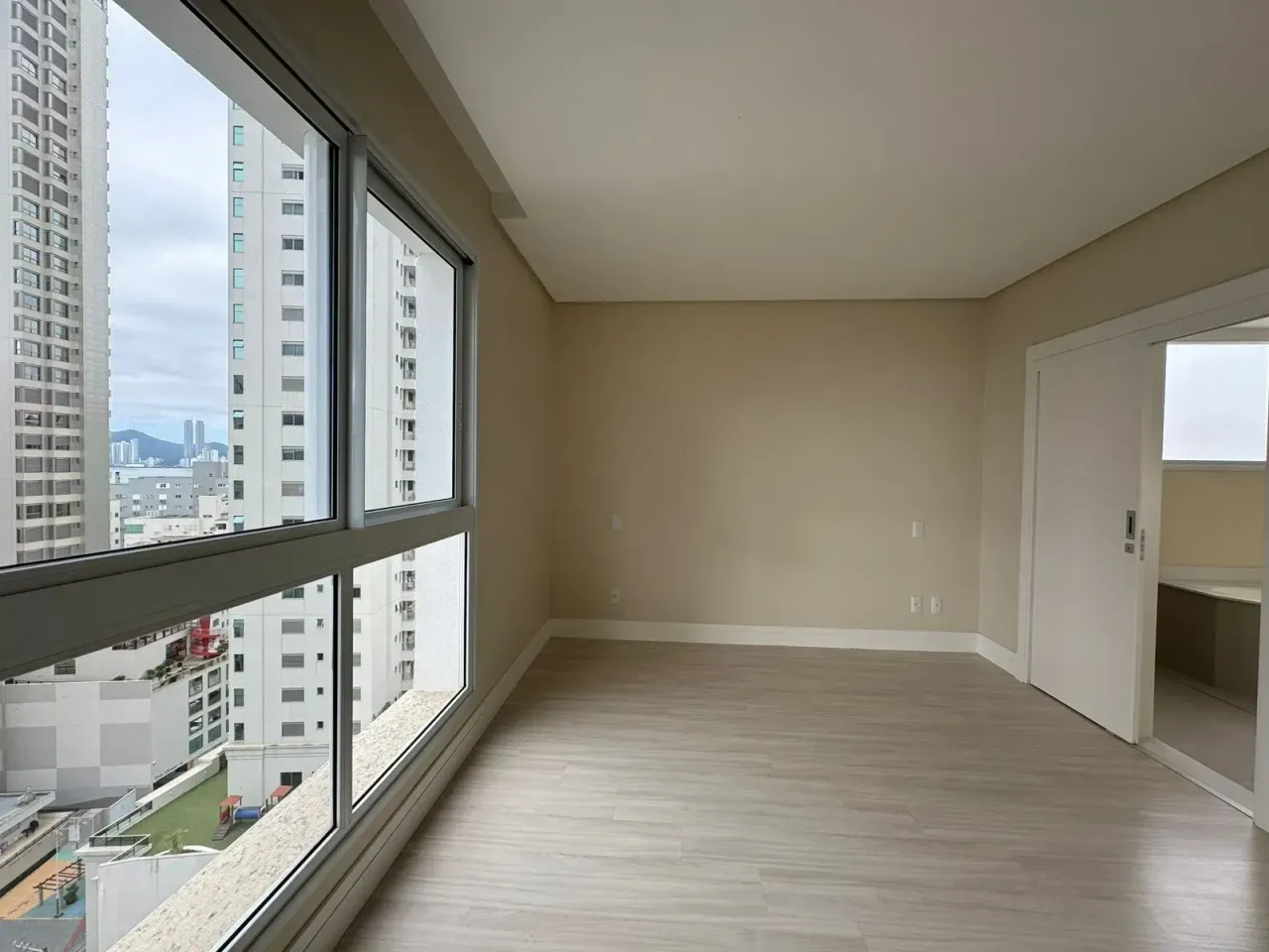 Apartamento no Edifício Vision Tower com 4 suítes em Balneário Camboriú — foto 26