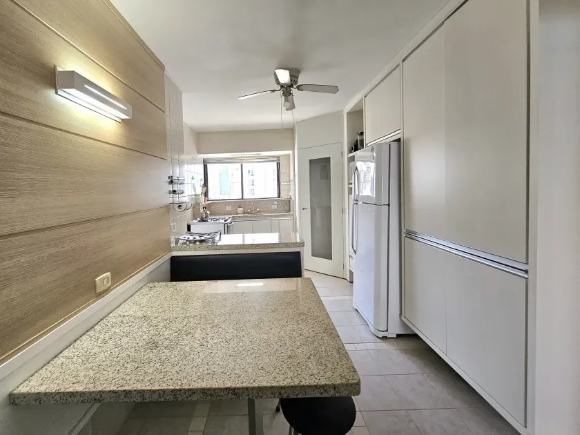 Apartamento no Edifício Tour Royalle com 3 dormitórios em Balneário Camboriú — foto 6