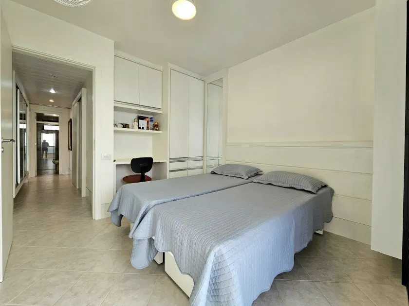Apartamento no Edifício Tour Royalle com 3 dormitórios em Balneário Camboriú — foto 7