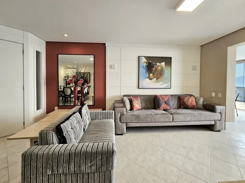 Apartamento no Edifício Tour Royalle com 3 dormitórios em Balneário Camboriú — foto 11