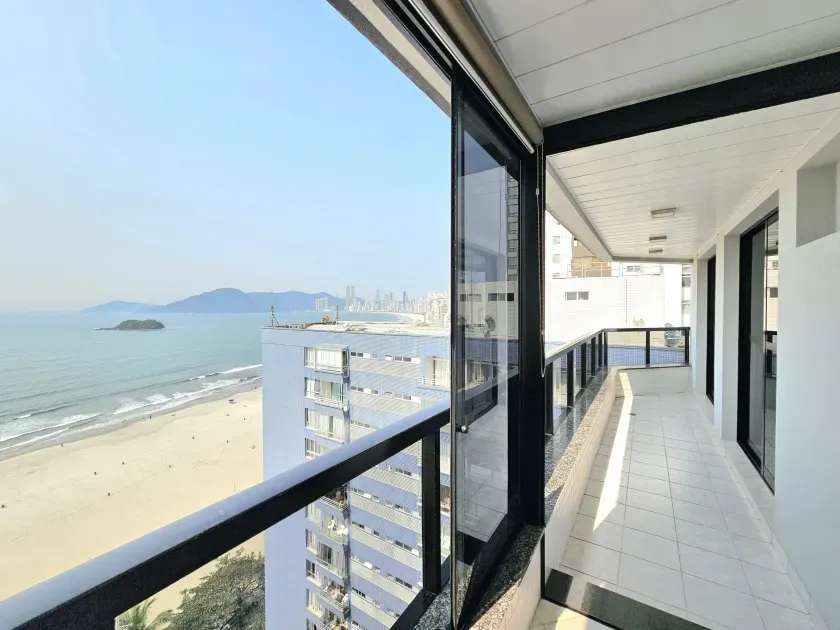 Apartamento no Edifício Tour Royalle com 3 dormitórios em Balneário Camboriú — foto 21