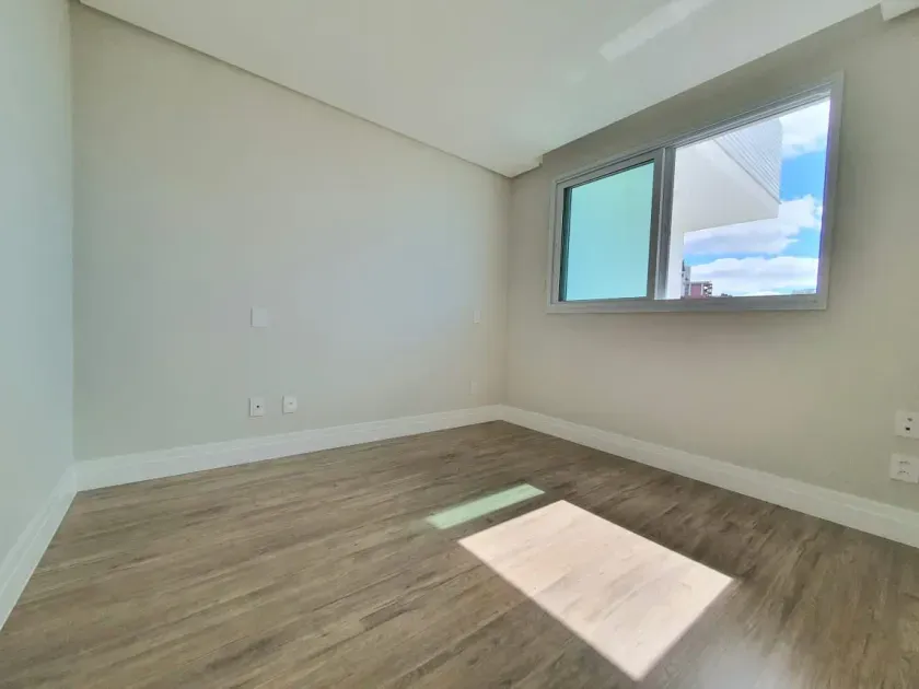 Apartamento no Edifício Eleganza Tower com 4 suítes em Balneário Camboriú — foto 9