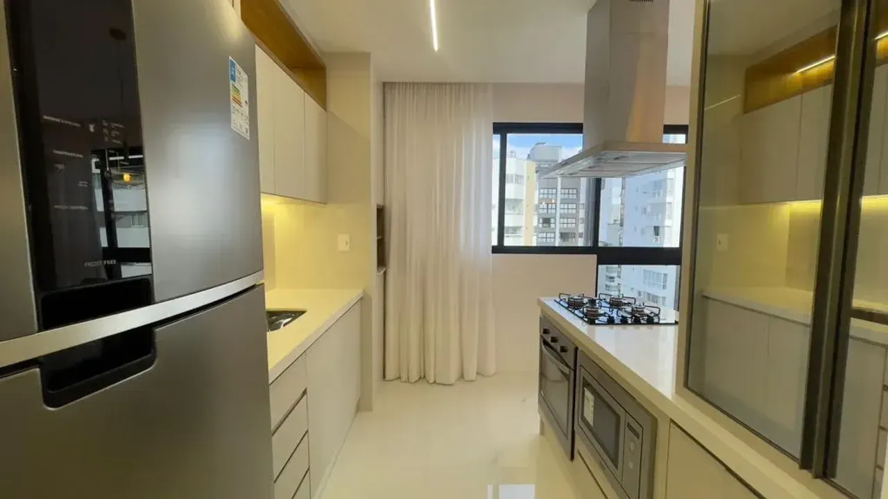 Apartamento no Edifício Dresden Residence com 3 suítes em Balneário Camboriú — foto 8