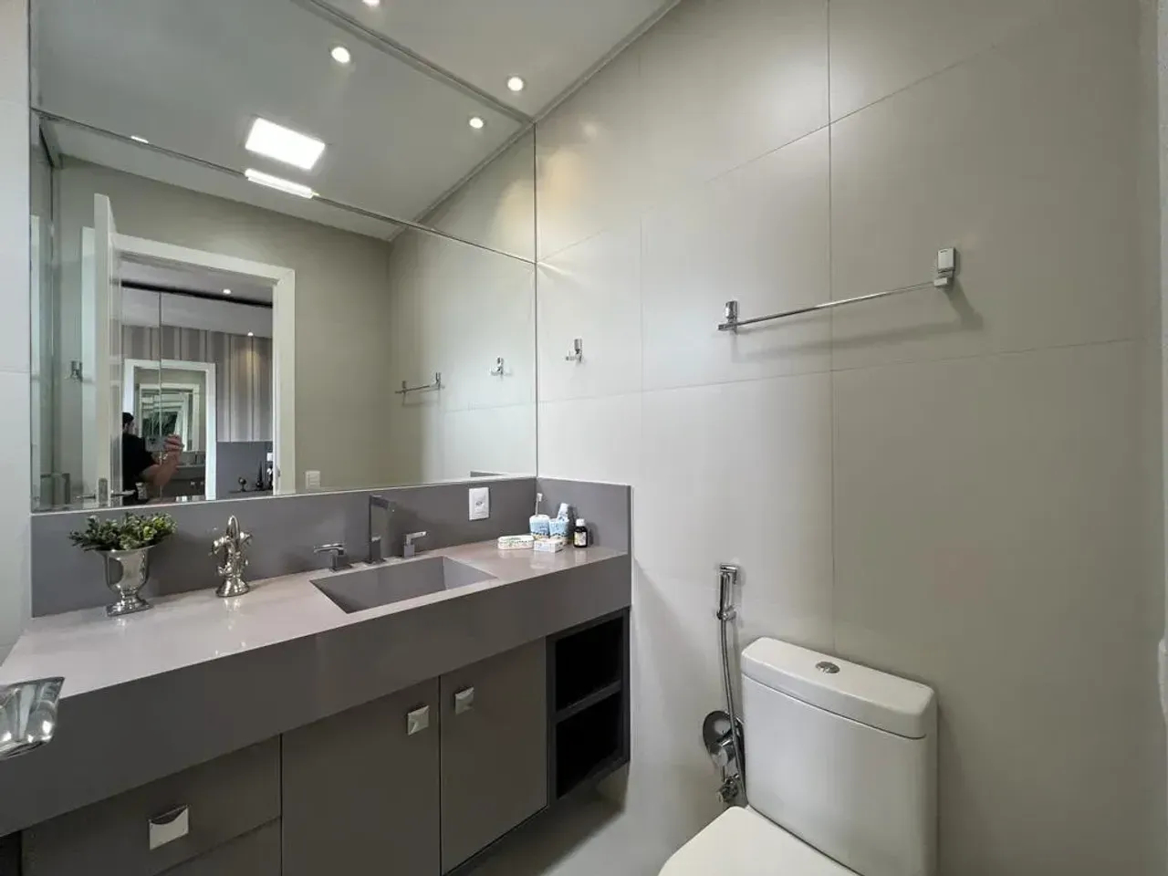 Apartamento no Edifício Apogee com 5 suítes em Balneário Camboriú — foto 3