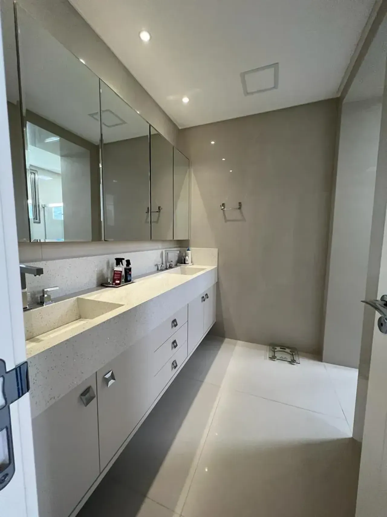 Apartamento no Edifício Apogee com 5 suítes em Balneário Camboriú — foto 12