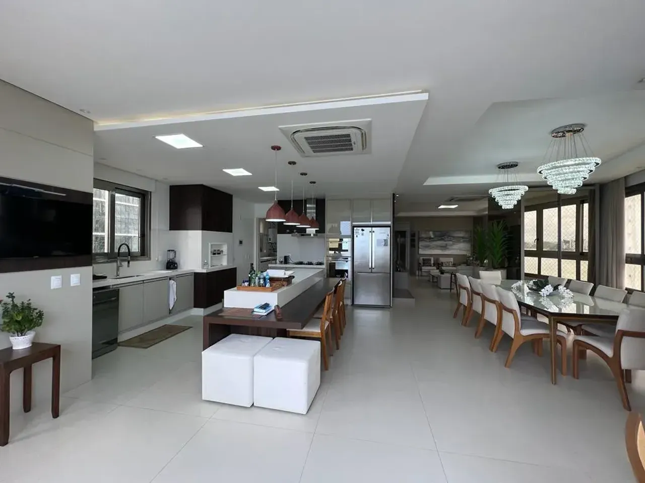 Apartamento no Edifício Apogee com 5 suítes em Balneário Camboriú — foto 11