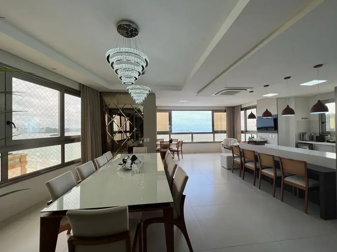 Apartamento no Edifício Apogee com 5 suítes em Balneário Camboriú — foto 1