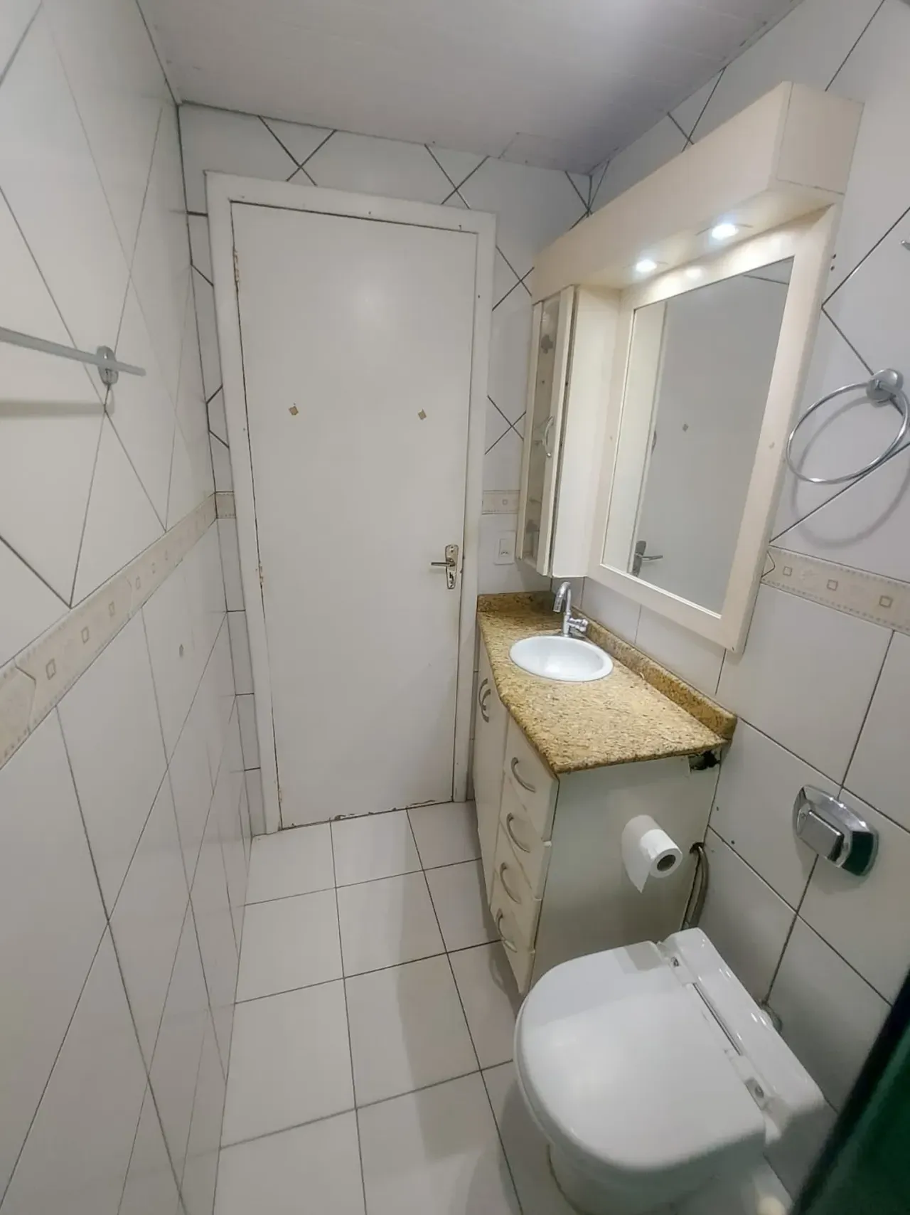 Apartamento com ótima localização, 2 dormitórios no Centro de Balneário Camboriú — foto 5