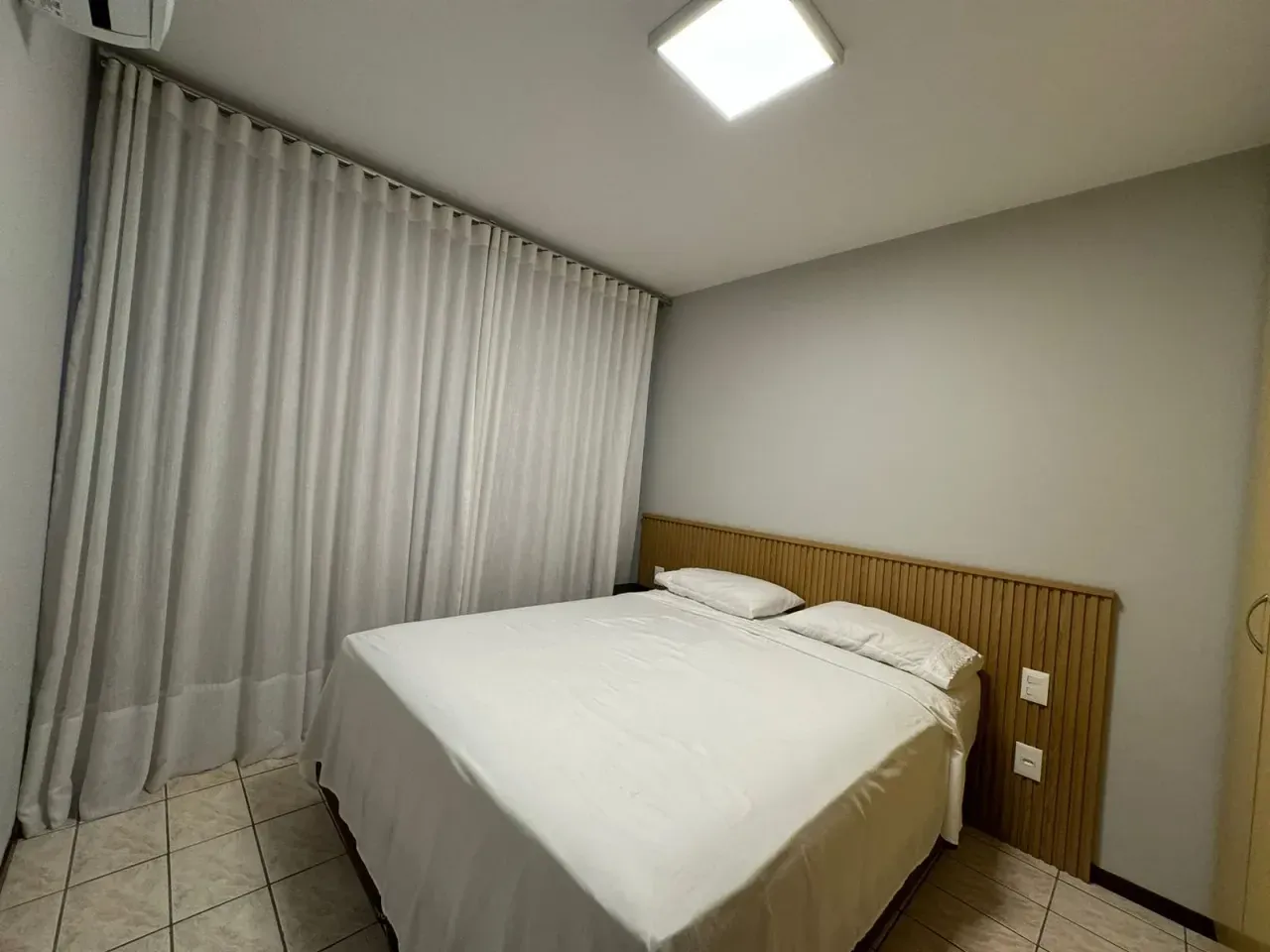 Apartamento no Edifício Veneza com 2 dormitórios em Balneário Camboriú