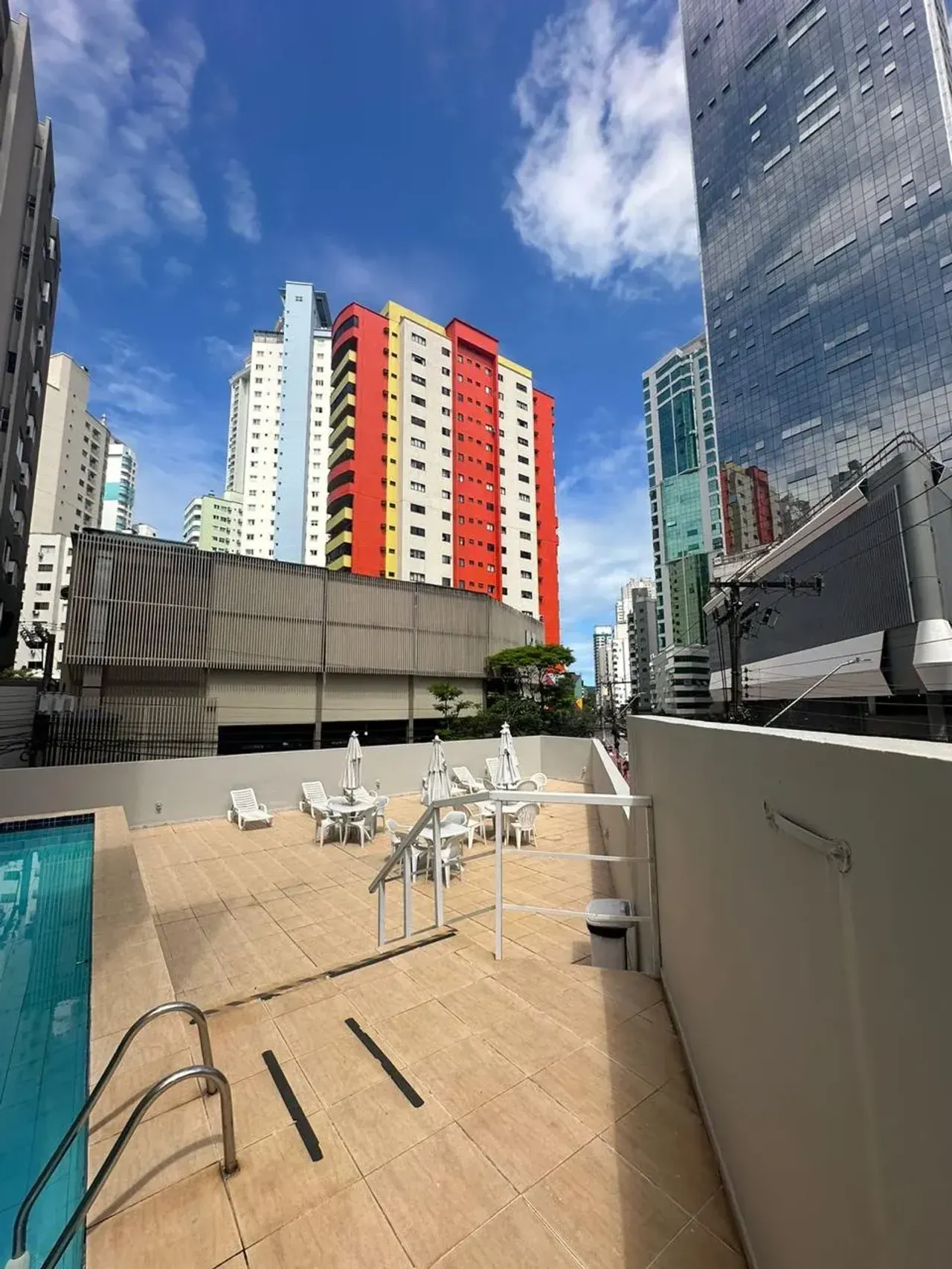 Apartamento no Edifício Mariano Moreno com 1 dormitório em Balneário Camboriú — foto 2