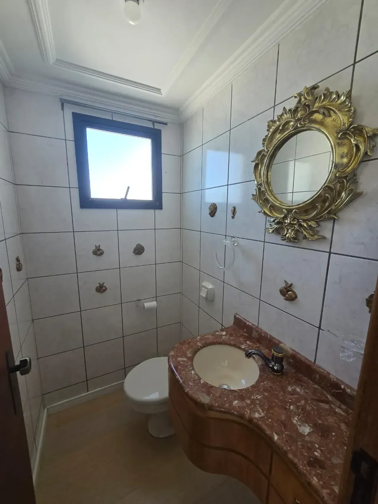 Apartamento no Edifício Maison Royale com 3 suítes em Balneário Camboriú — foto 1