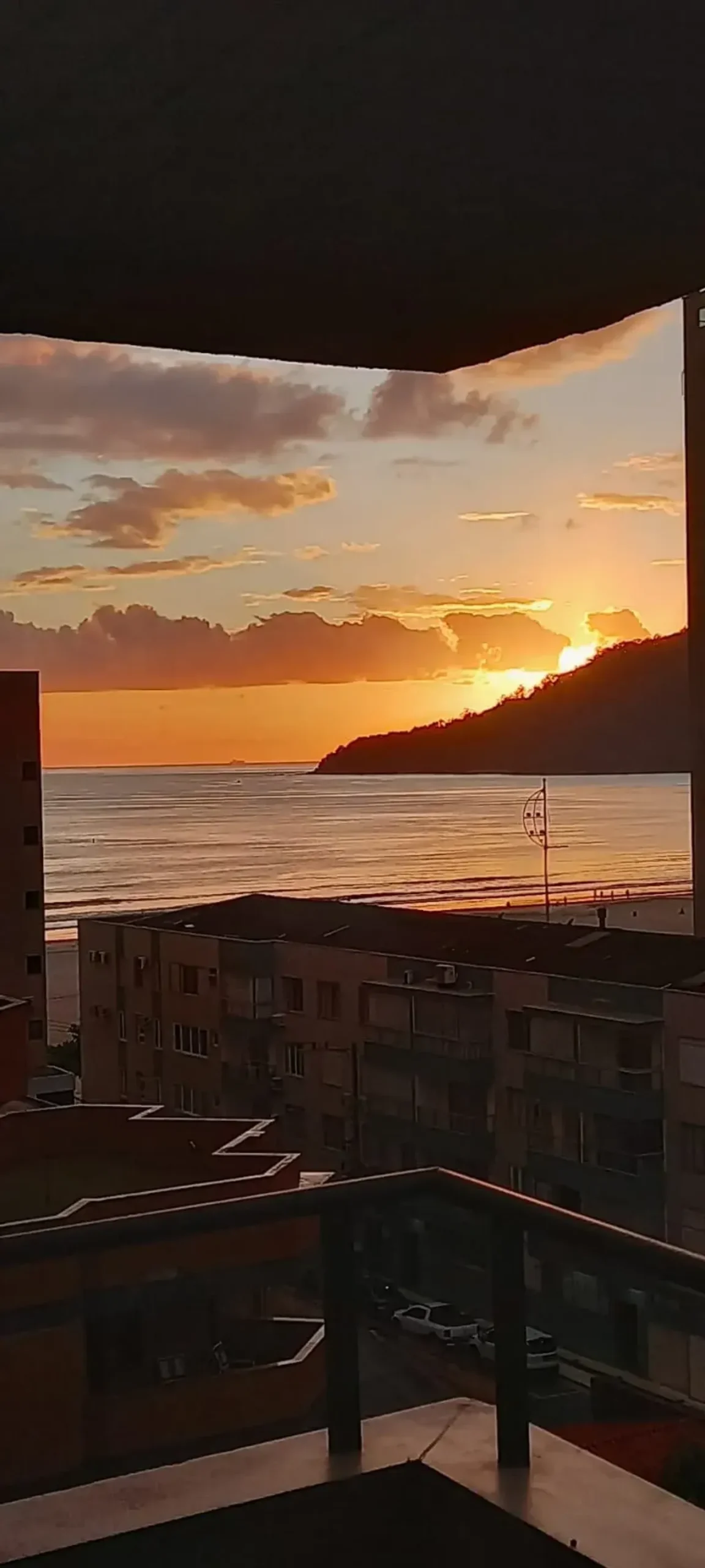 Excelente apartamento vista mar! Com 3 dormitórios sendo 1 suíte no Centro de Balneário Camboriú — foto 3