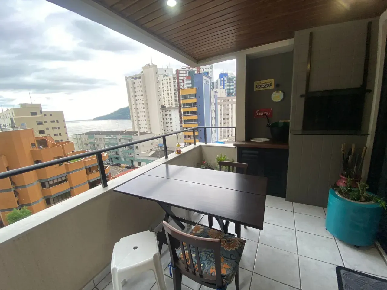 Excelente apartamento vista mar! Com 3 dormitórios sendo 1 suíte no Centro de Balneário Camboriú — foto 10