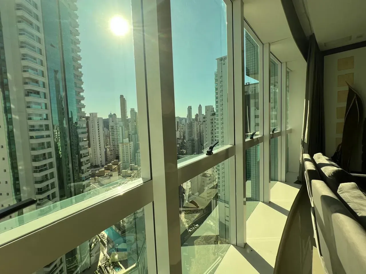 Apartamento no Edifício Alexandria com 3 suítes em Balneário Camboriú — foto 22