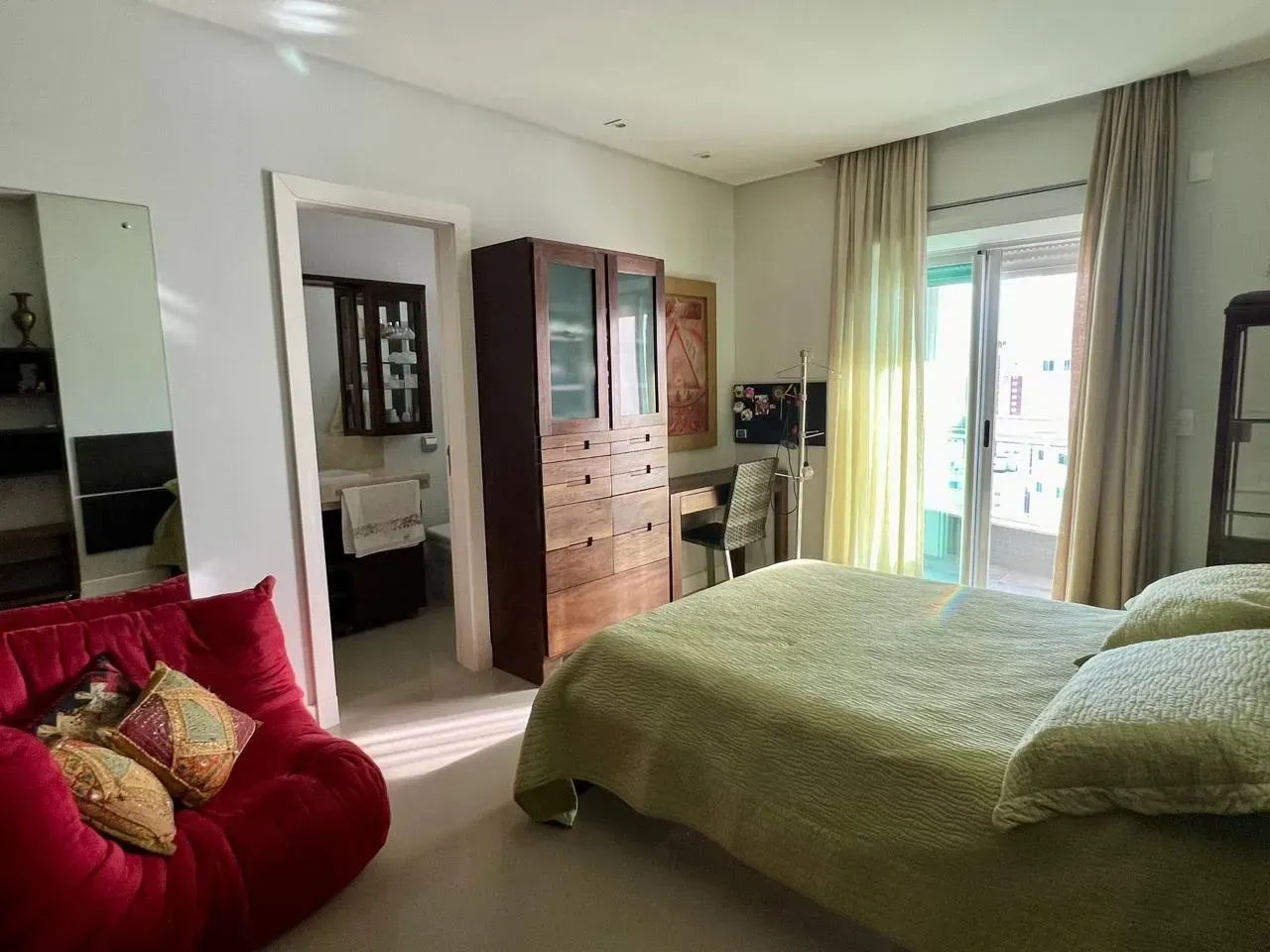 Apartamento no Edifício Alexandria com 3 suítes em Balneário Camboriú — foto 24