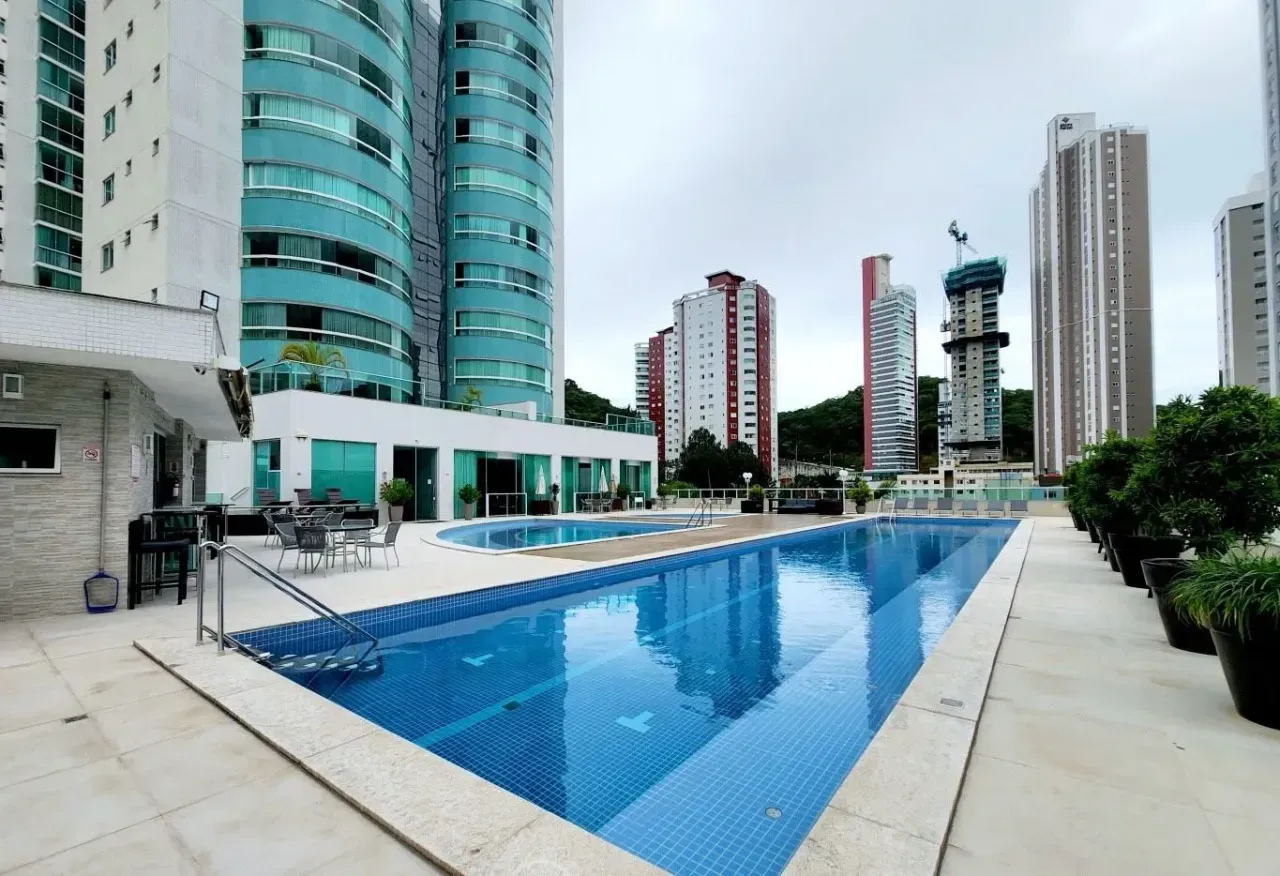 Apartamento mobiliado com 3 suítes e 2 vagas de garagem em Balneário Camboriú — foto 4