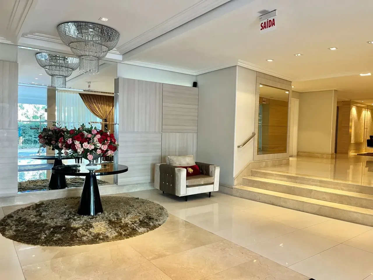 Apartamento mobiliado com 3 suítes e 2 vagas de garagem em Balneário Camboriú — foto 8