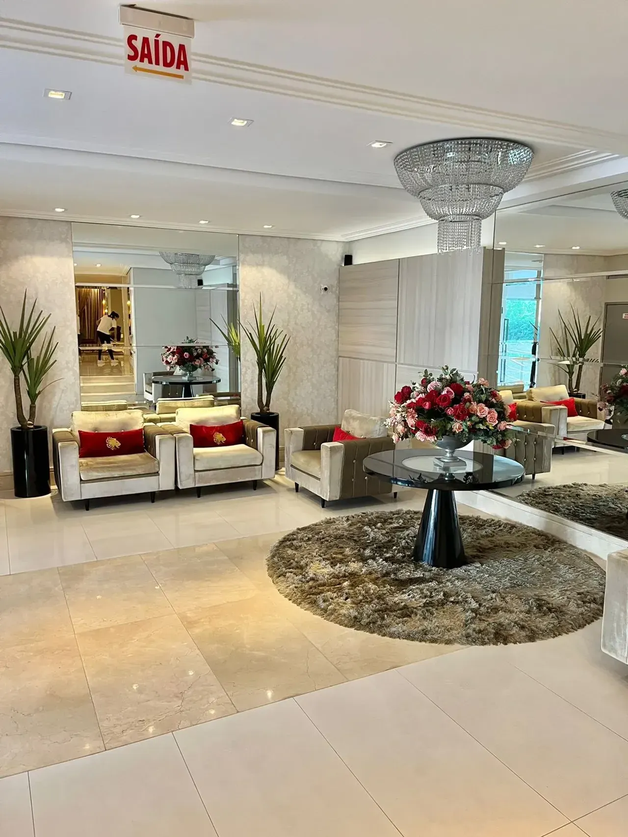 Apartamento mobiliado com 3 suítes e 2 vagas de garagem em Balneário Camboriú — foto 7