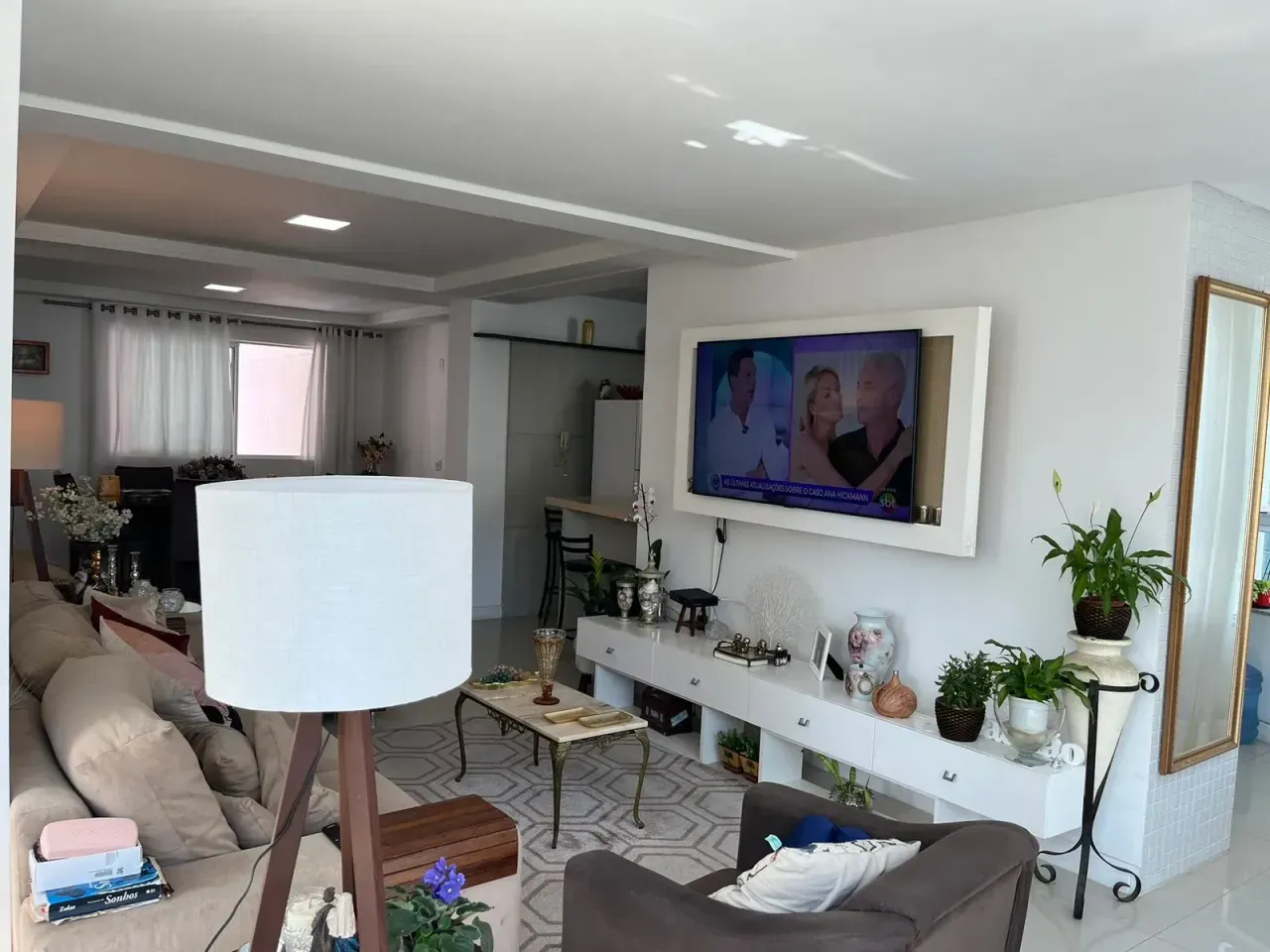 Apartamento mobiliado com 3 suítes e 2 vagas de garagem em Balneário Camboriú — foto 12