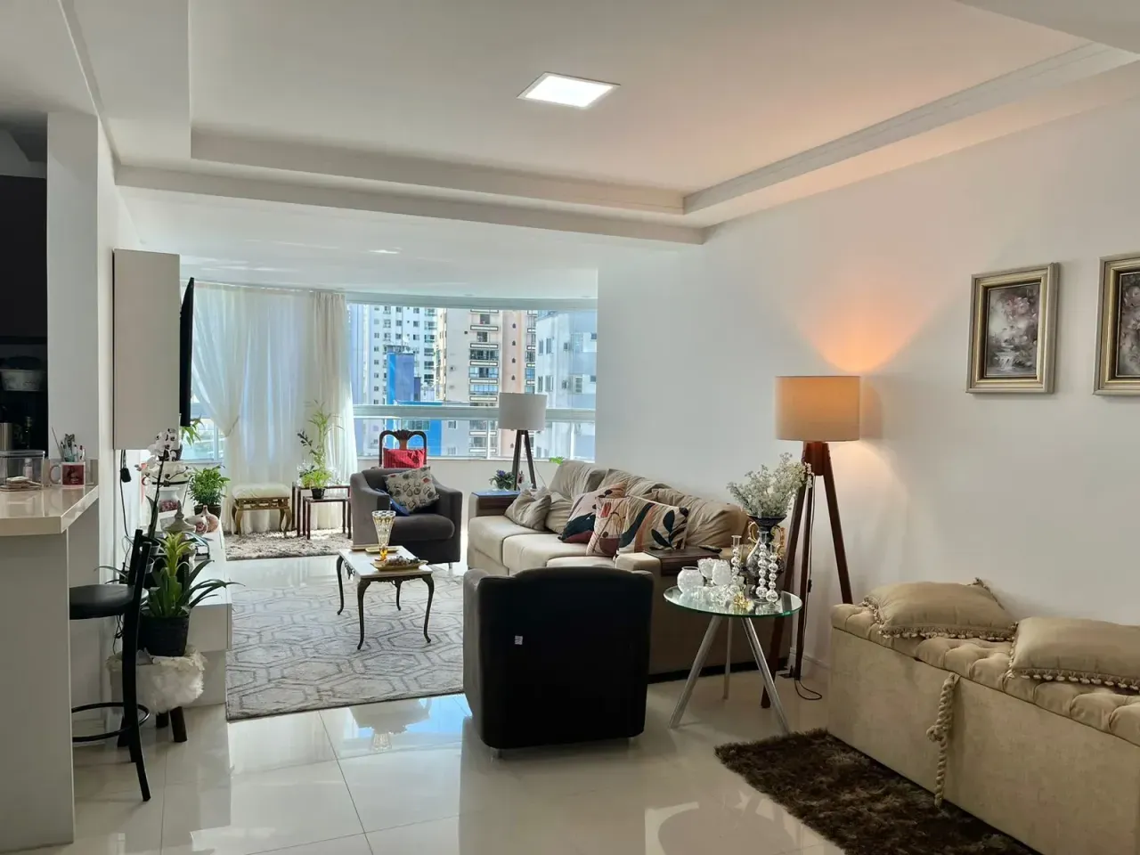 Apartamento mobiliado com 3 suítes e 2 vagas de garagem em Balneário Camboriú — foto 22