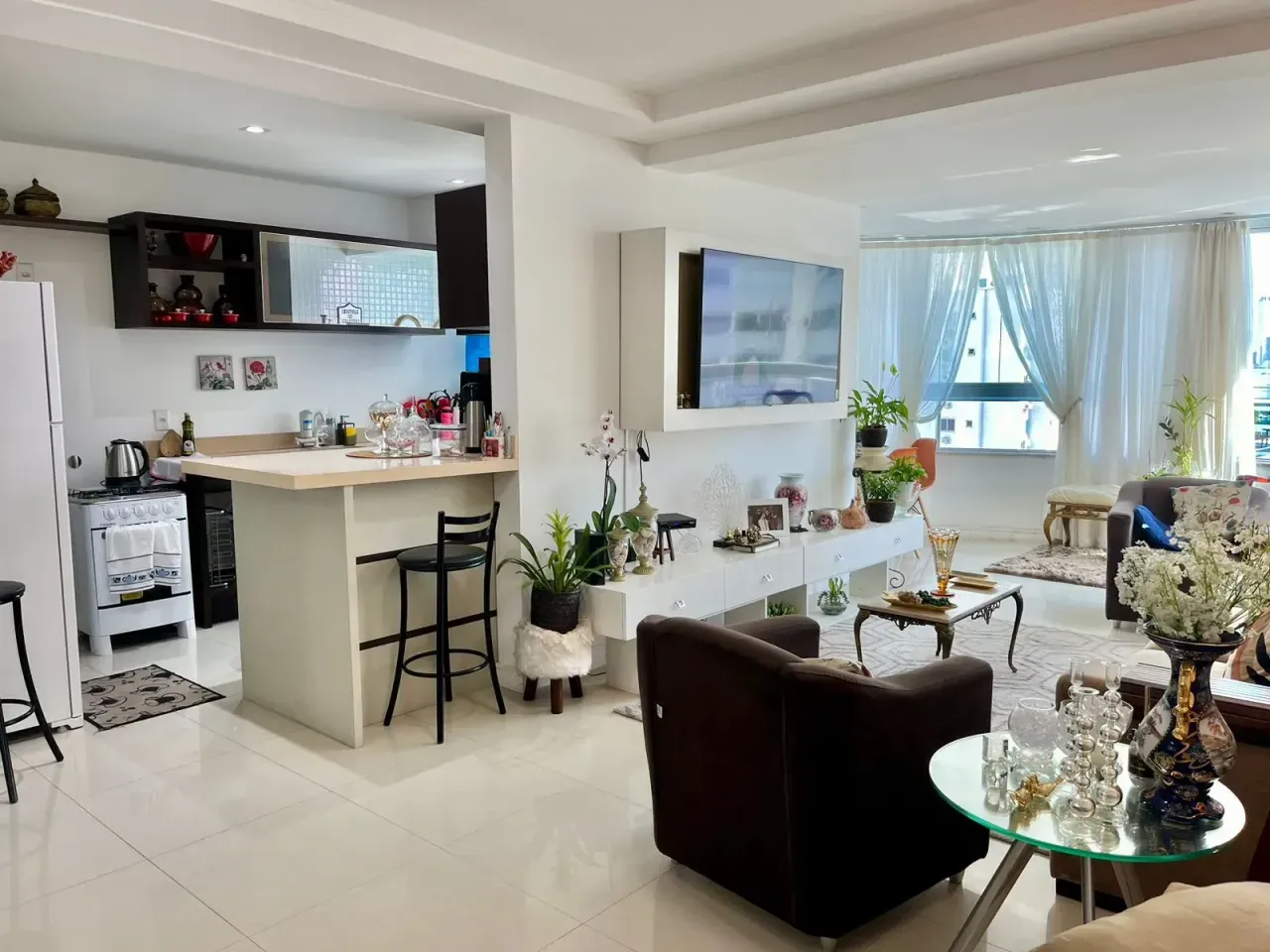 Apartamento mobiliado com 3 suítes e 2 vagas de garagem em Balneário Camboriú — foto 26