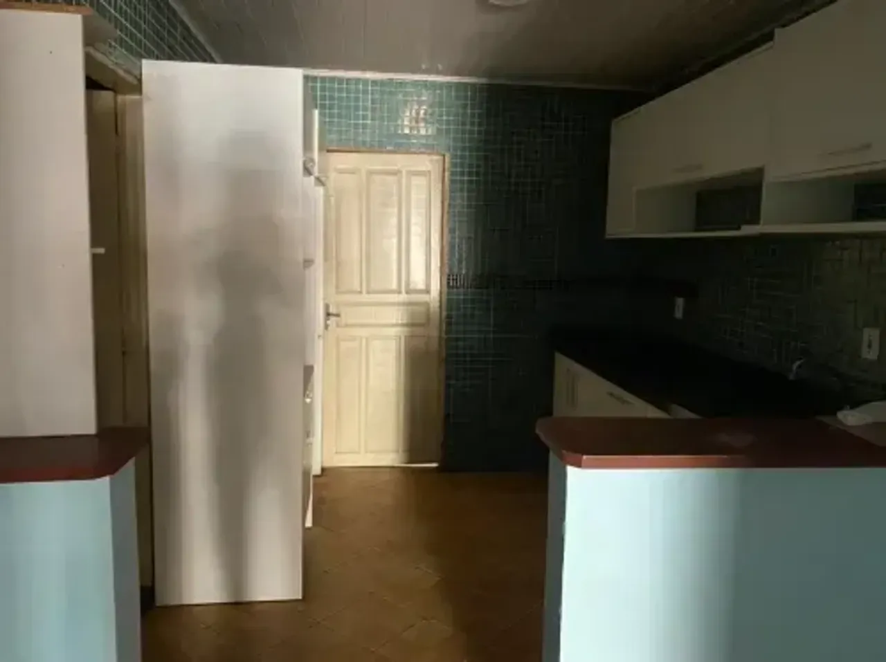 Casa com 3 dormitórios sendo 1 suíte e 1 vaga de garagem em Balneário Camboriú