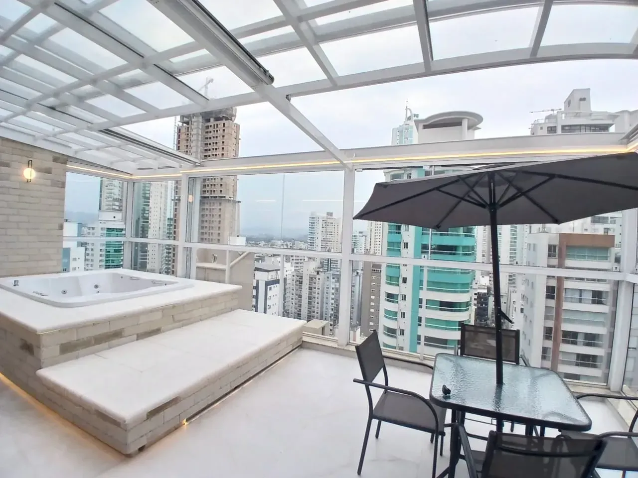 Cobertura Duplex com 3 suítes sendo 1 master na Barra Sul em Balneário Camboriú — foto 38