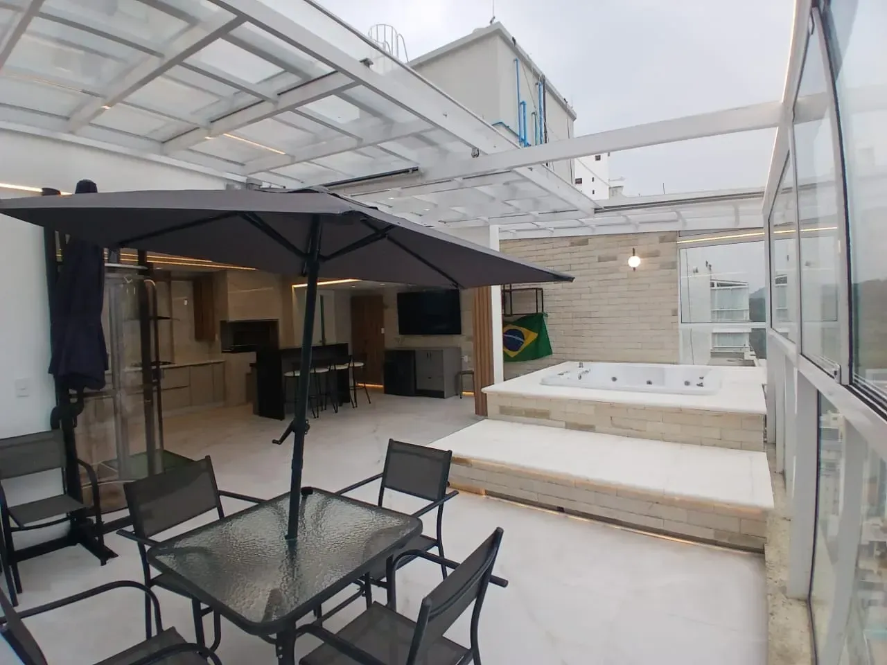 Cobertura Duplex com 3 suítes sendo 1 master na Barra Sul em Balneário Camboriú — foto 35