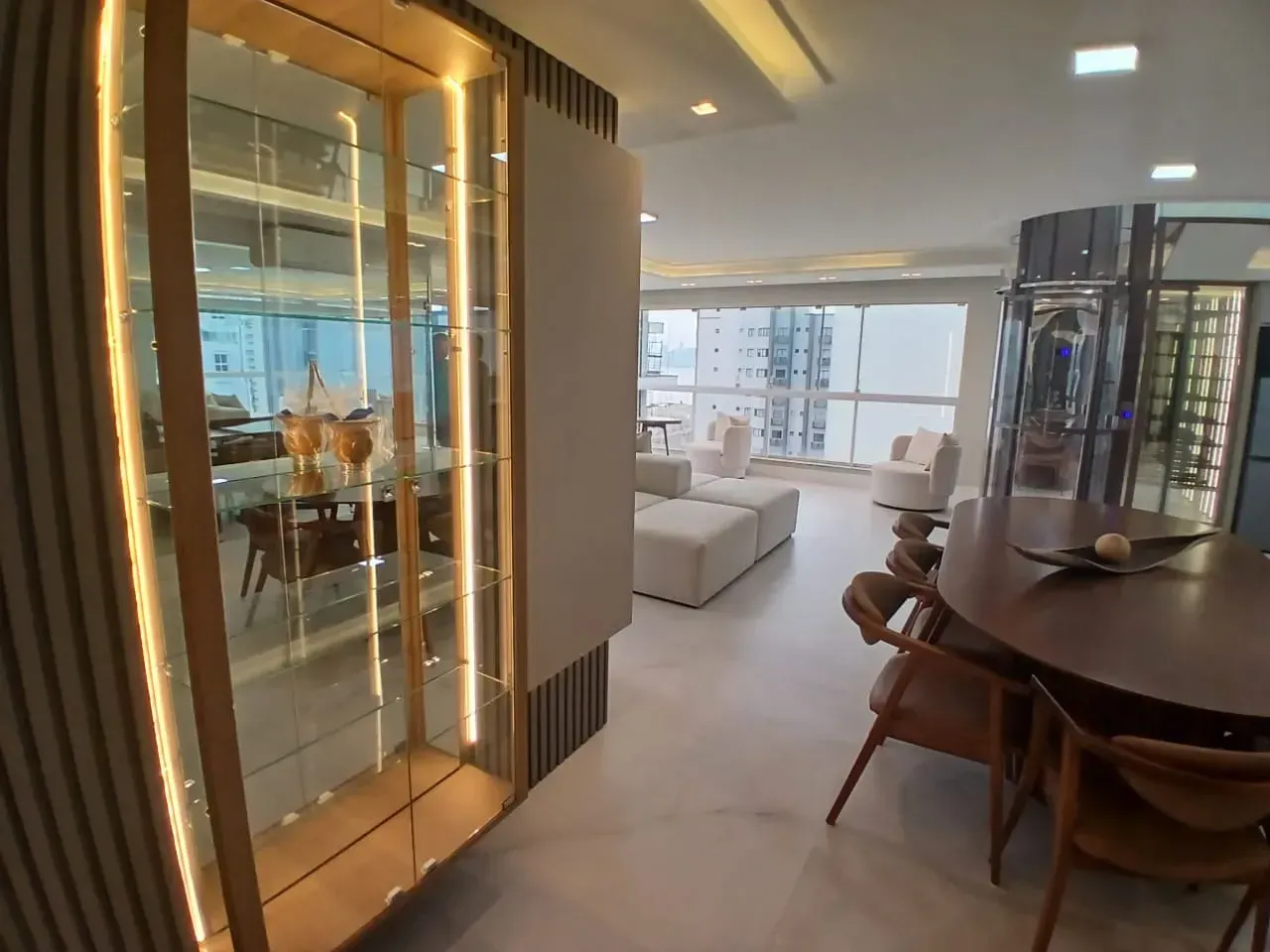 Cobertura Duplex com 3 suítes sendo 1 master na Barra Sul em Balneário Camboriú — foto 13