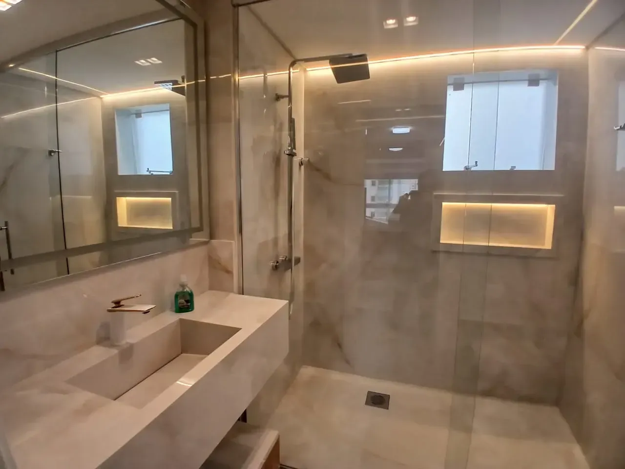 Cobertura Duplex com 3 suítes sendo 1 master na Barra Sul em Balneário Camboriú — foto 3