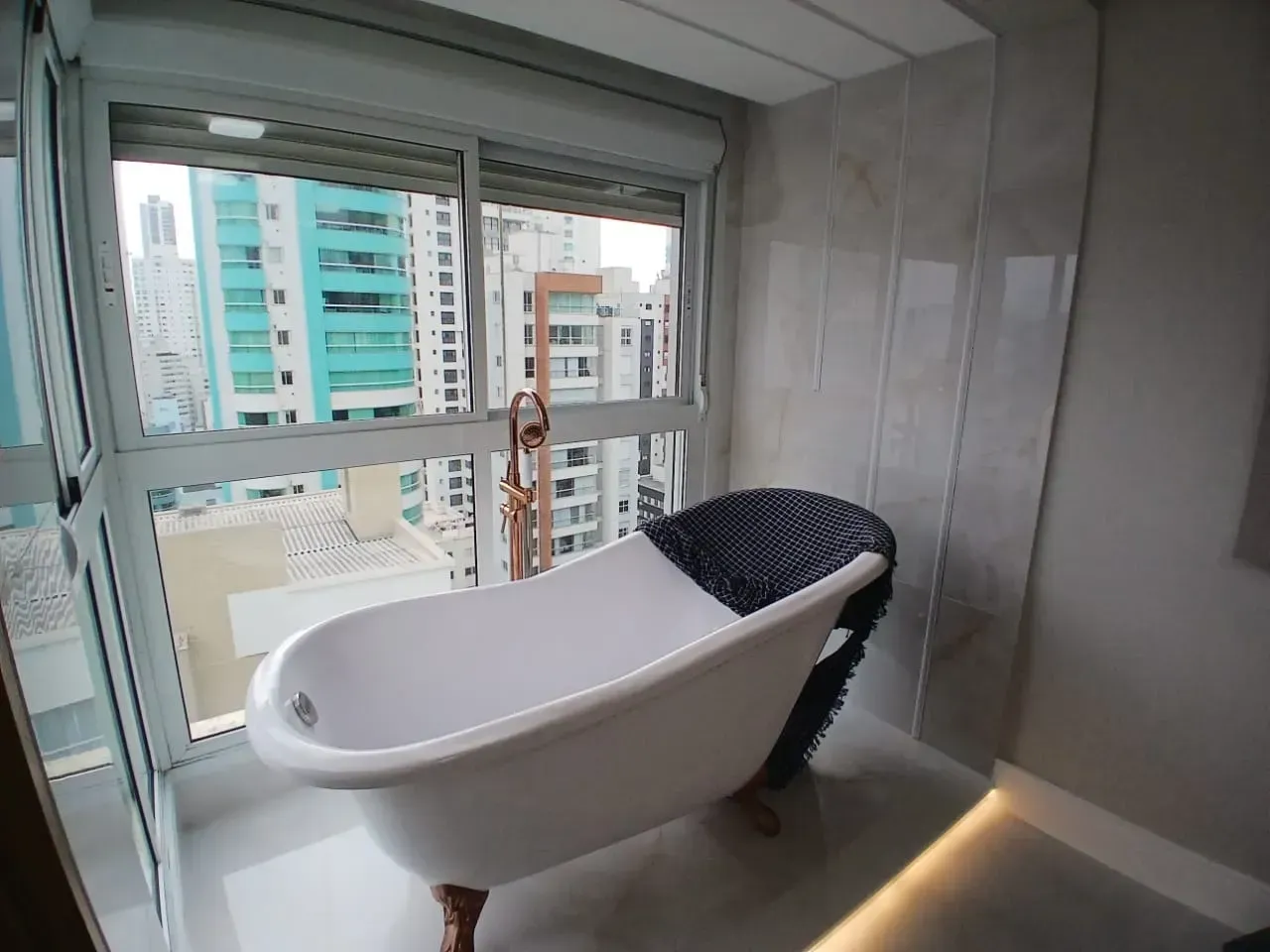 Cobertura Duplex com 3 suítes sendo 1 master na Barra Sul em Balneário Camboriú — foto 6