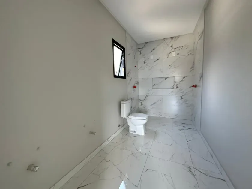 Casa em condomínio com 5 suítes 4 vagas sendo 2 cobertas em Balneário Camboriú — foto 34
