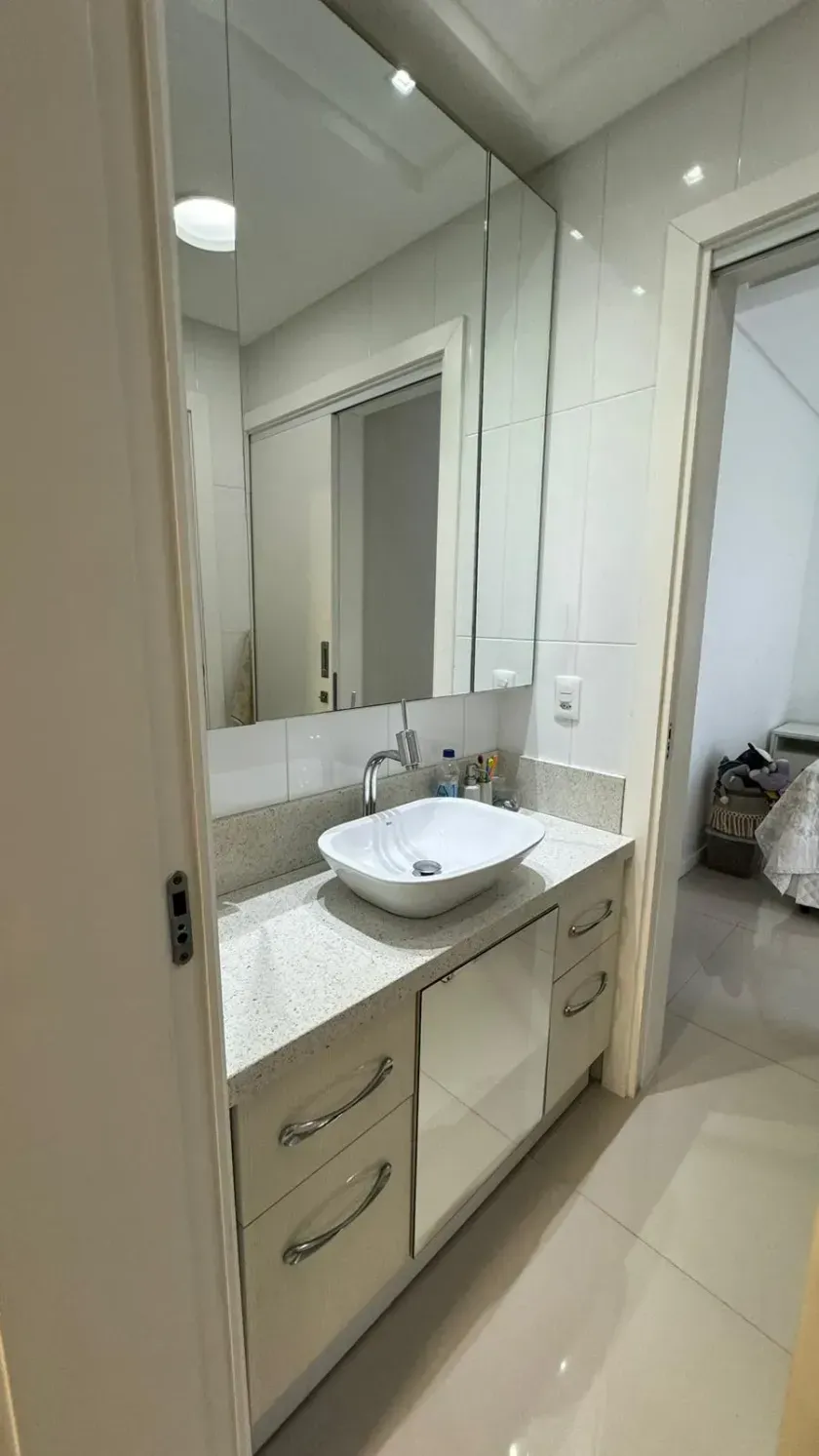 Apartamento com 1 suíte master e 1 demi próximo ao passeio São Miguel em Balneário Camboriú — foto 9