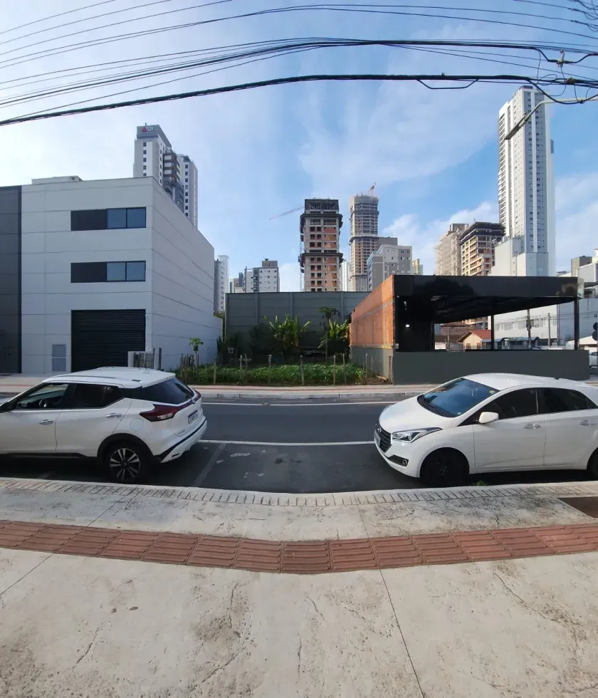 Terreno com 225 m² no Centro de Balneário Camboriú