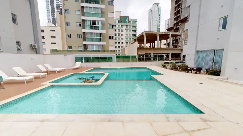 Apartamento com 3 suítes, 3 vagas de garagem, mobiliado e decorado em Balneário Camboriú — foto 2