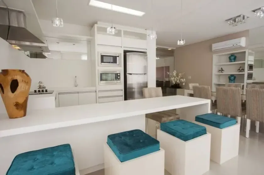 Apartamento com 3 suítes, 3 vagas de garagem, mobiliado e decorado em Balneário Camboriú — foto 6