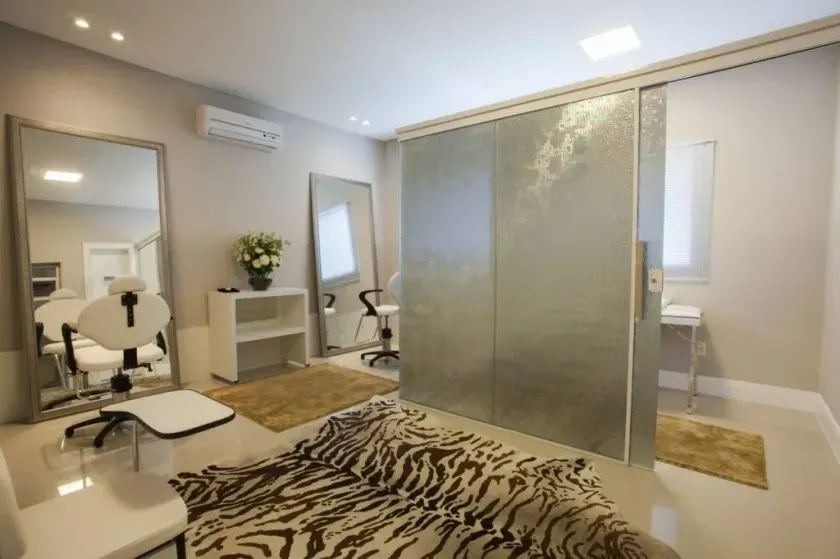 Apartamento com 3 suítes, 3 vagas de garagem, mobiliado e decorado em Balneário Camboriú — foto 22