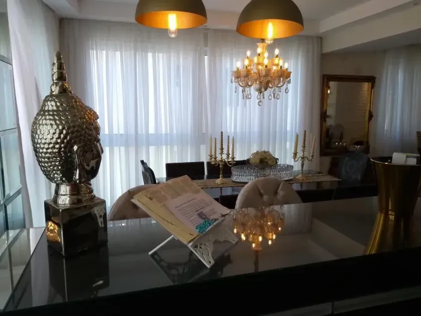 Apartamento no Edifício Leal Tower 140 no Centro de Balneário Camboriú — foto 2
