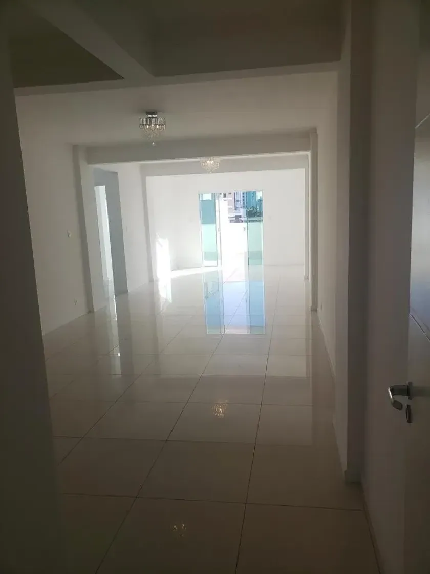 Apartamento no Edificio Gisele Elis 84 em Balneário Camboriú — foto 2